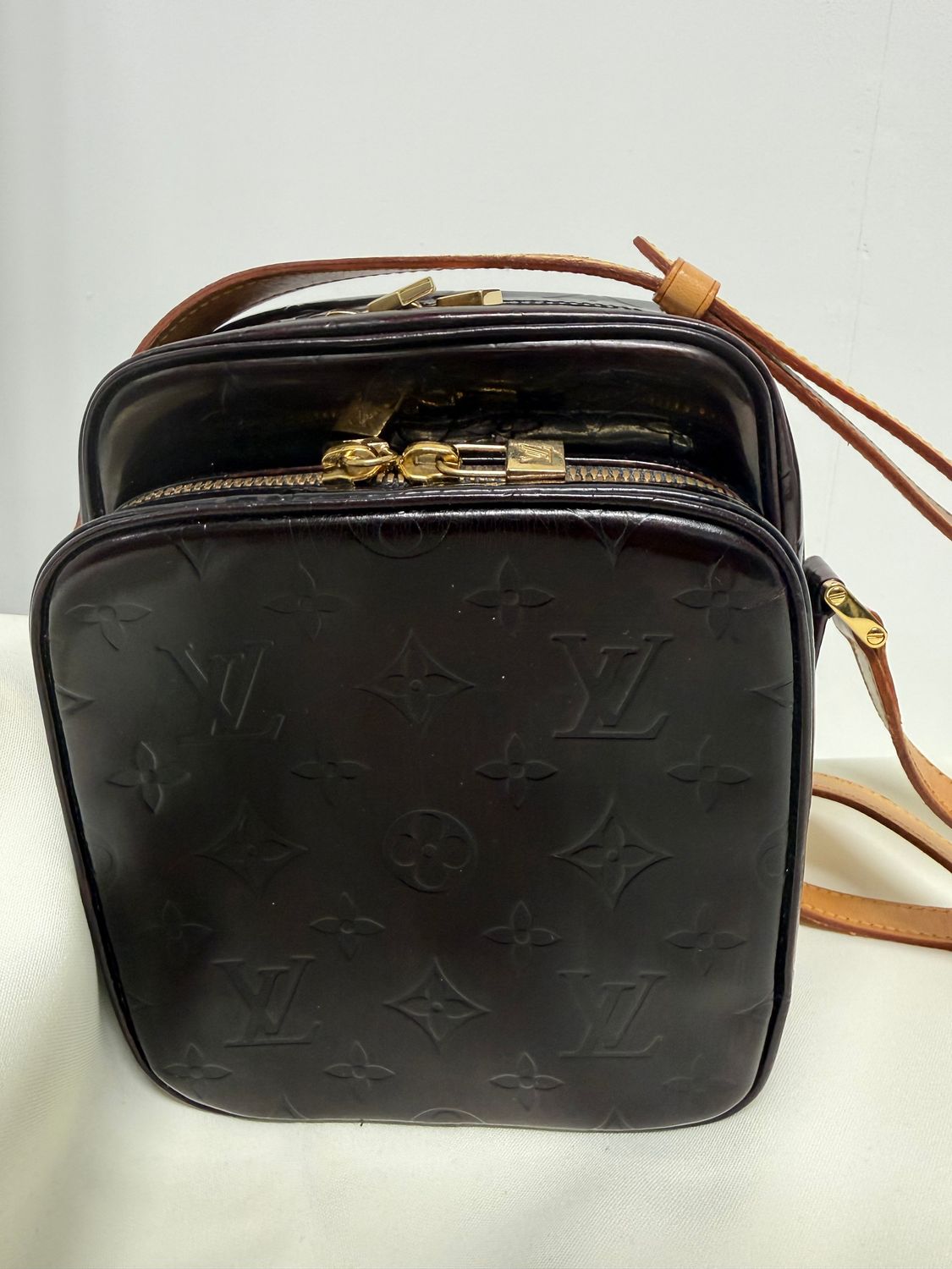 Louis Vuitton Vernis Wooster Cross Body