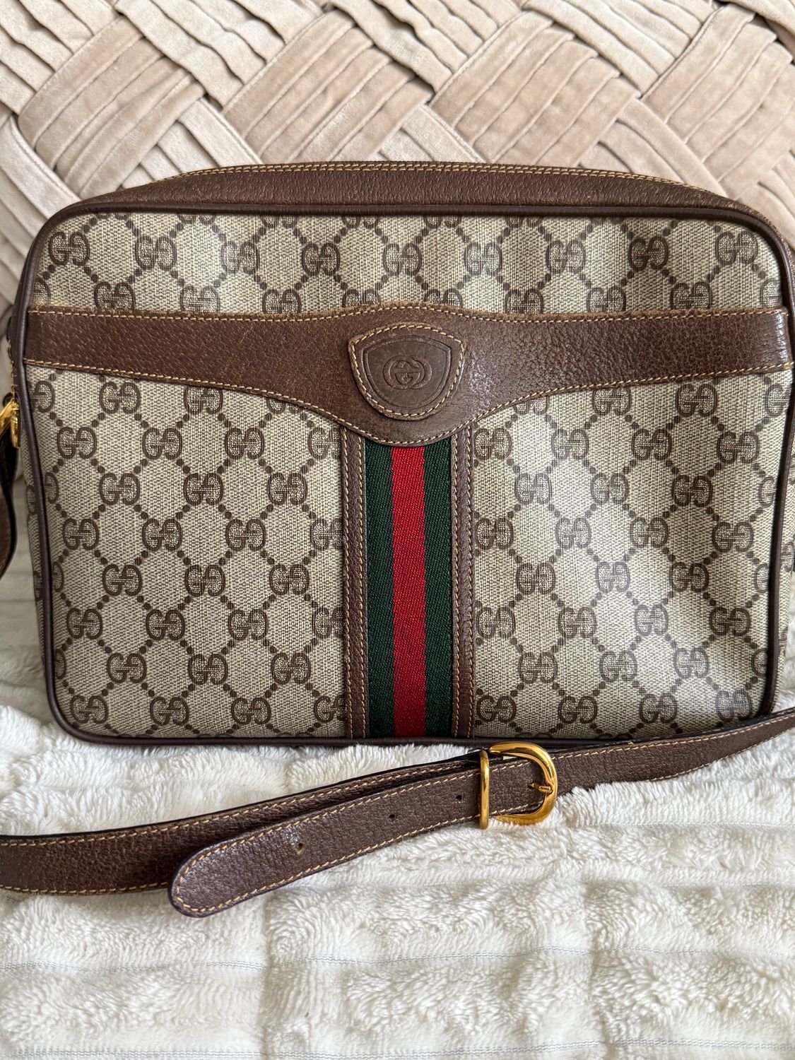 Gucci GG Supreme Messenger Bag