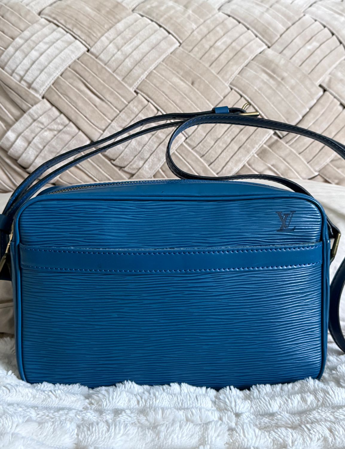 Louis Vuitton Trocadero 23 inch Toledo Blue Epi Leather