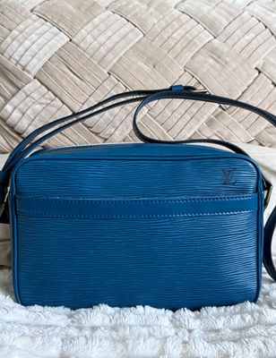 Louis Vuitton Trocadero 23 cm Toledo Blue Epi Leather