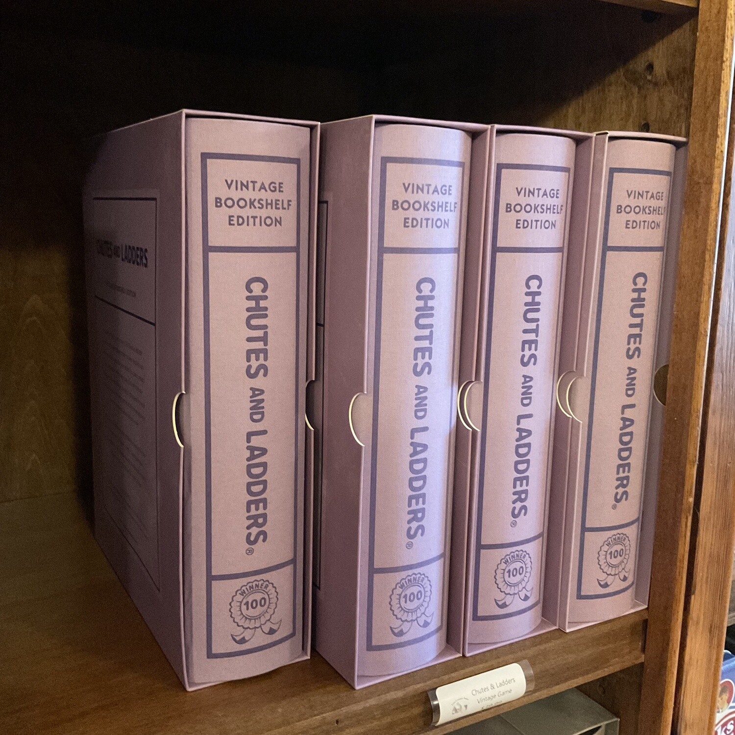 VINTAGE GAME- CHUTES &amp; LADDERS