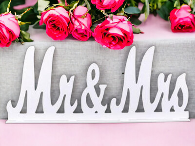 (11.5&quot;Hx27.5&quot;W) PVC &quot;Mr &amp; Mrs &quot; Centerpieces