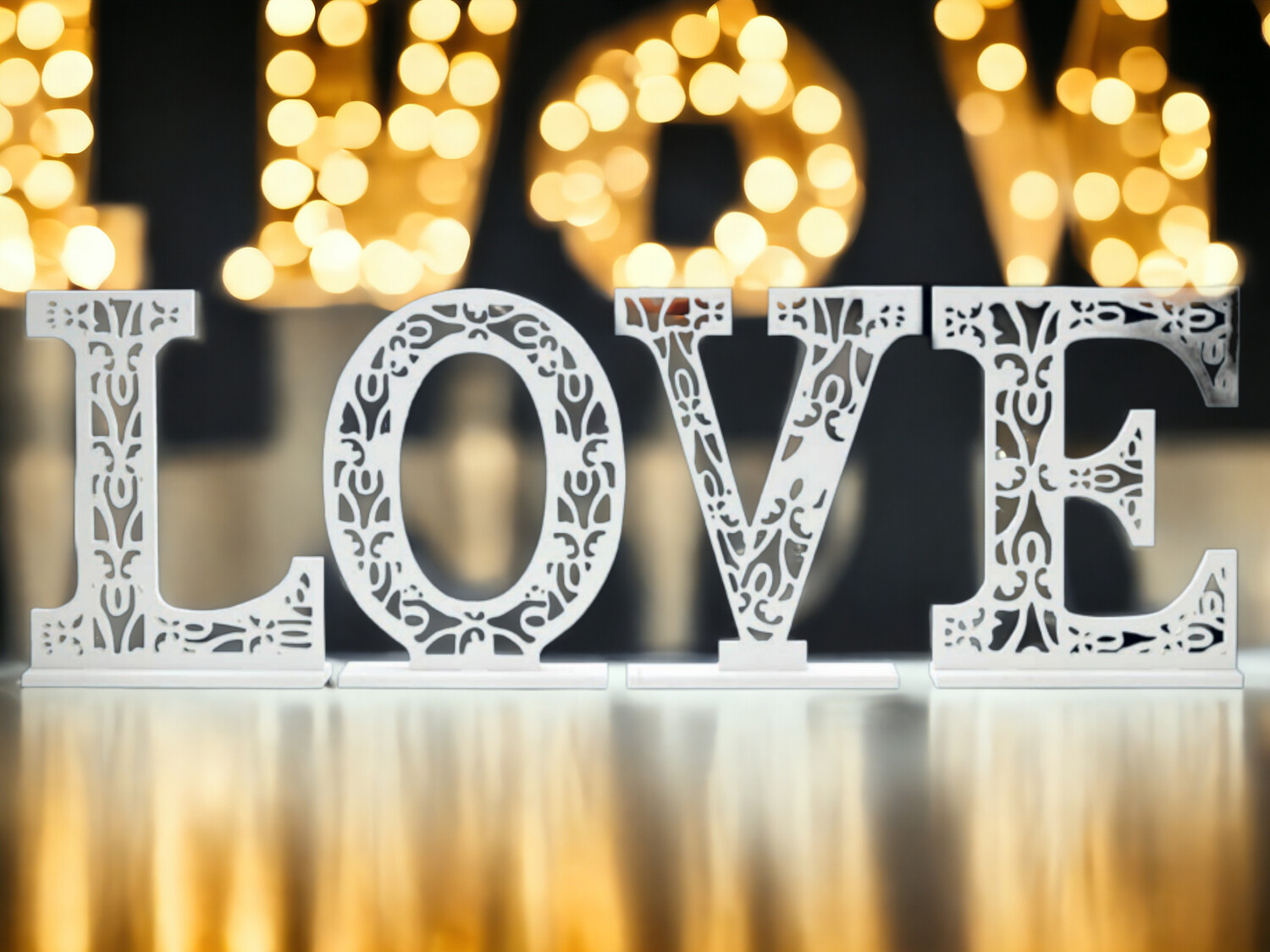 (19.5" x 15.75") PVC "LOVE" Sign