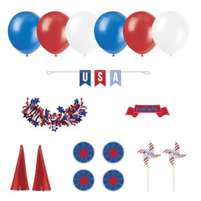 Patriotic USA Parade Decorating Kit – 17 Pieces