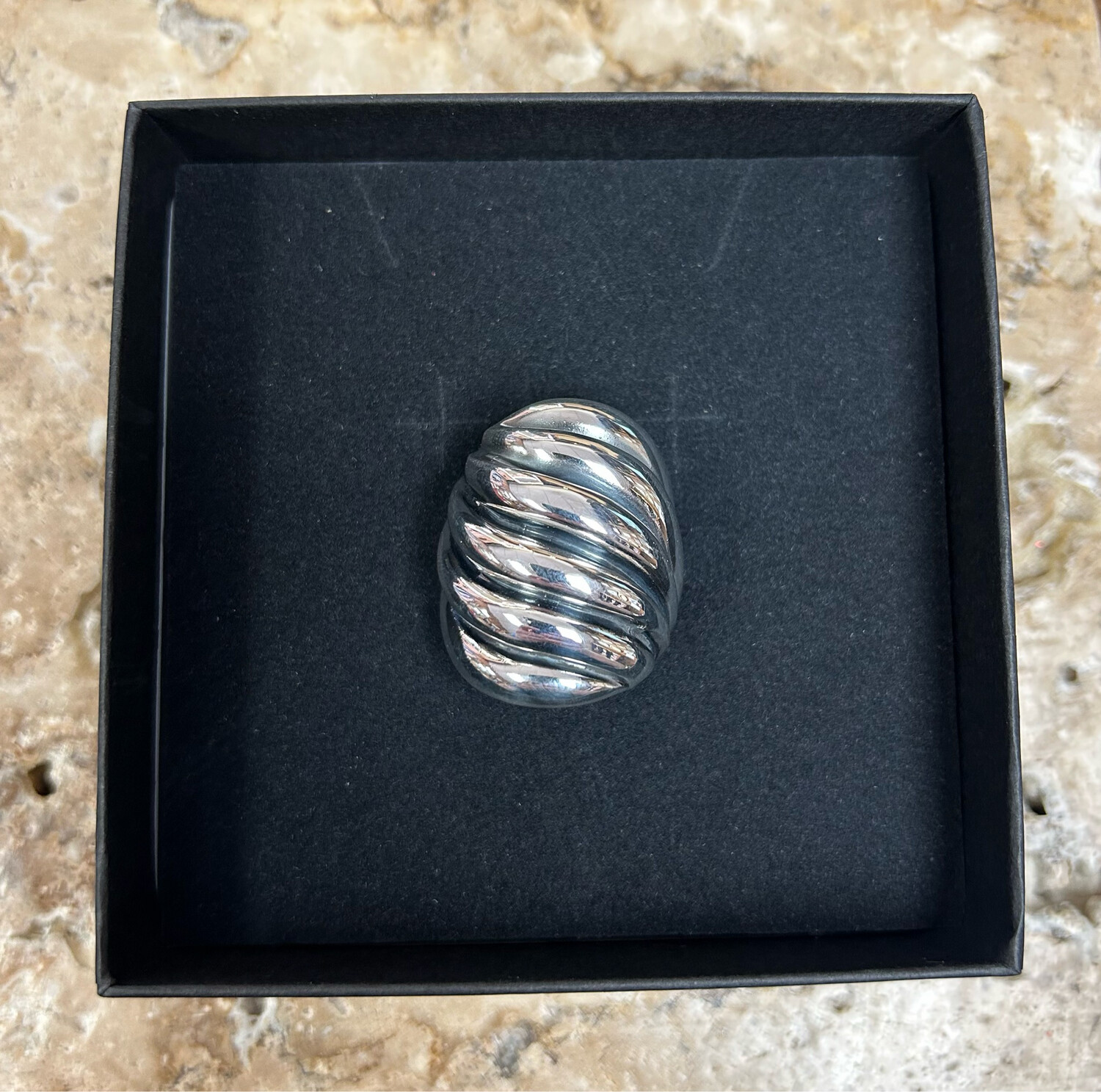 Twist Ring