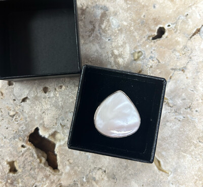 Pink Conch Teardrop Ring