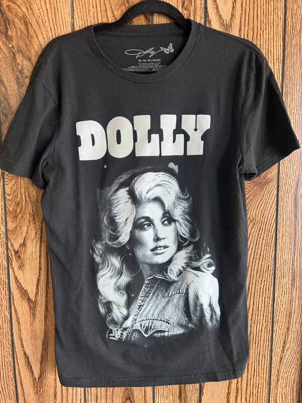 Dolly Tee