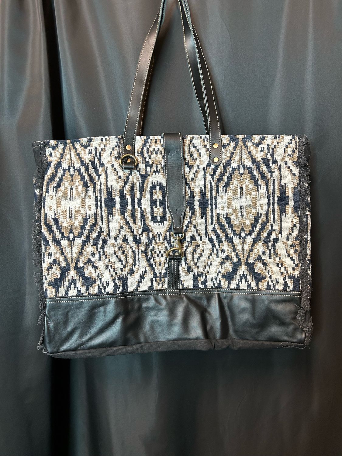 Jenson Bluff Weekender Bag