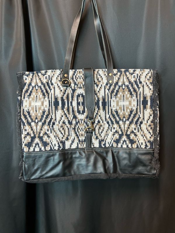 Jenson Bluff Weekender Bag
