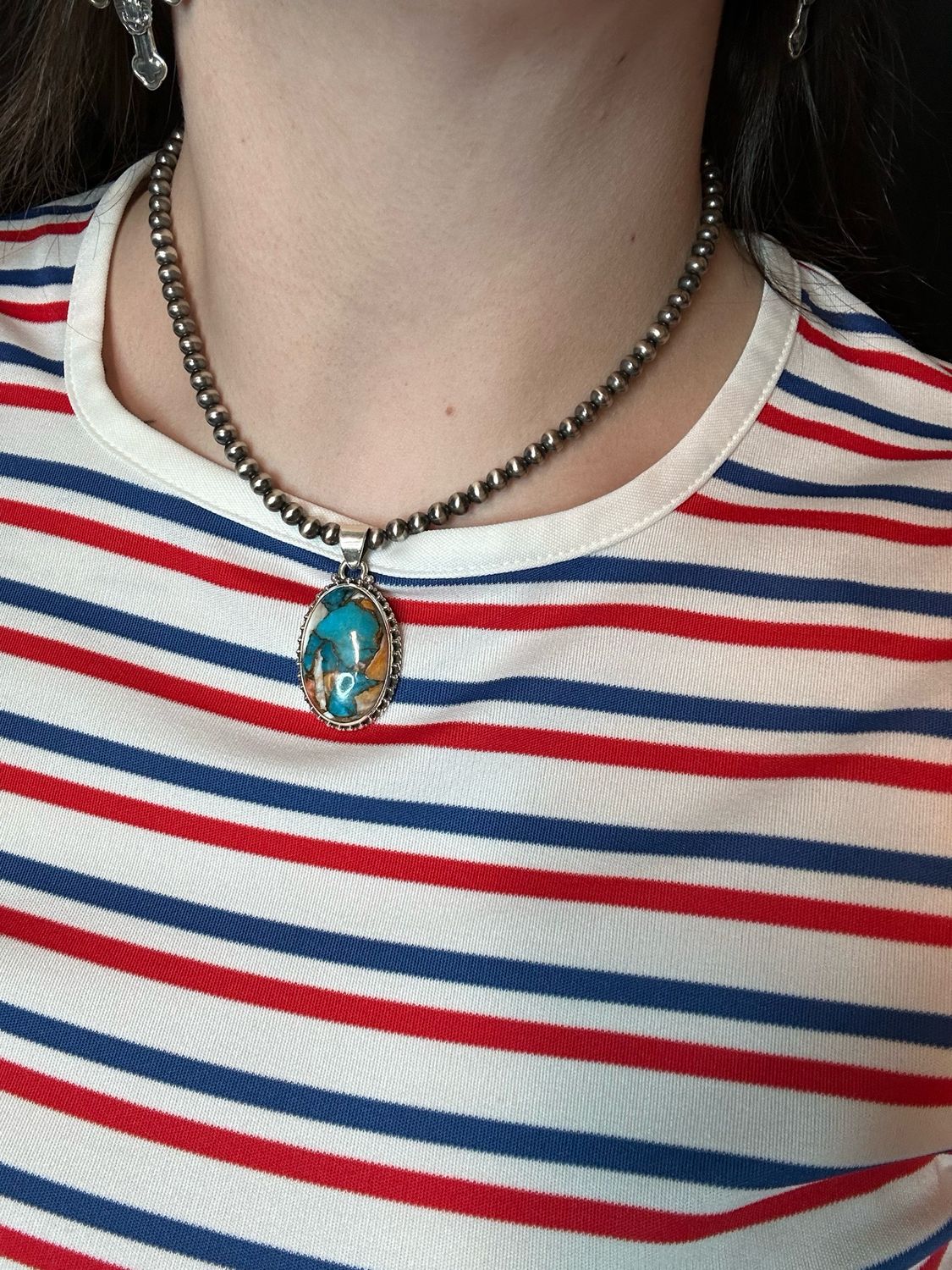 Oval Spiny Oyster Pendant
