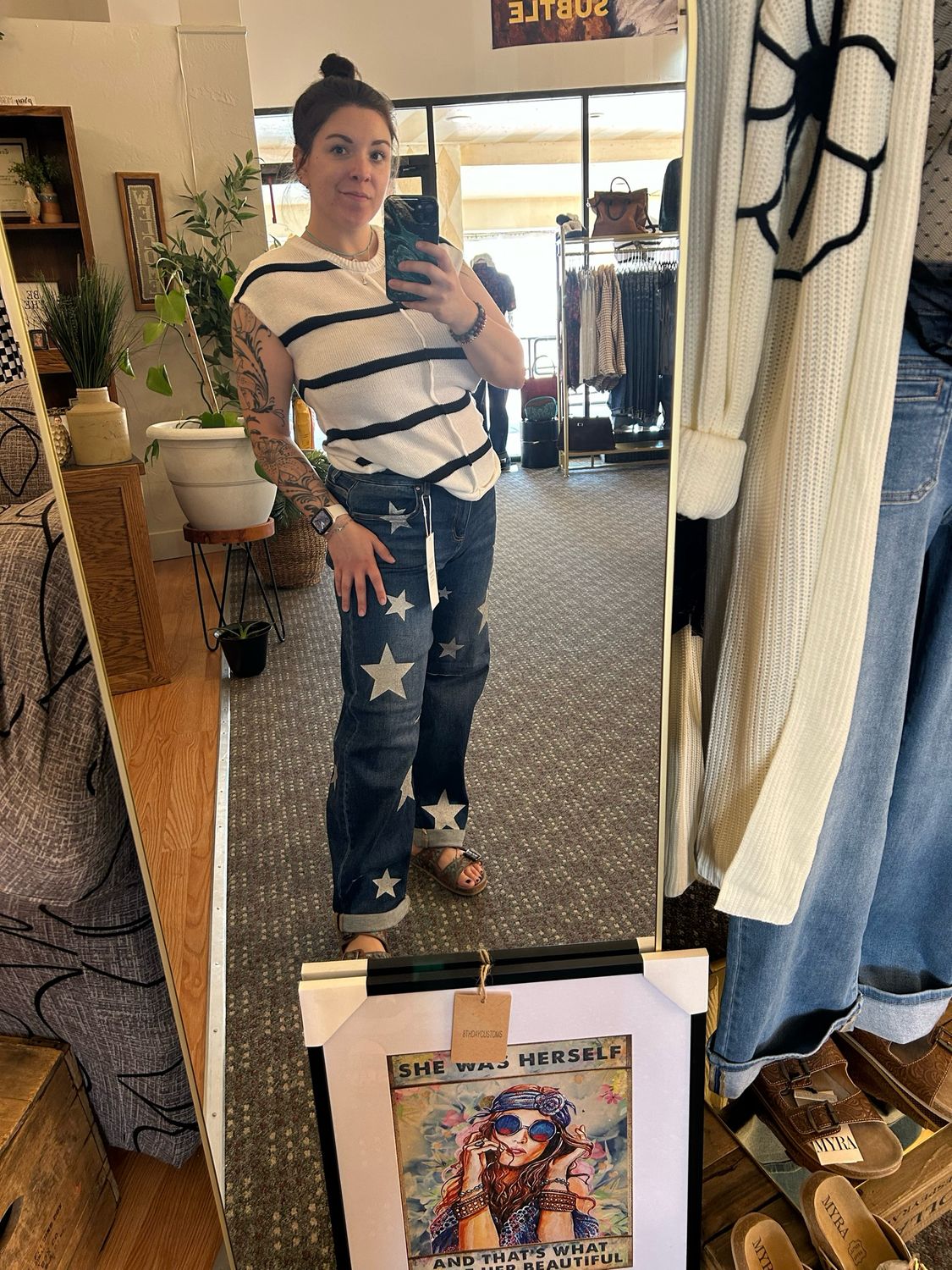 Risen Mid Rise Barrel Star Jeans