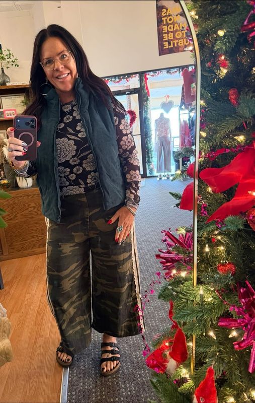 Oddi Camo Denim Cropped Pants