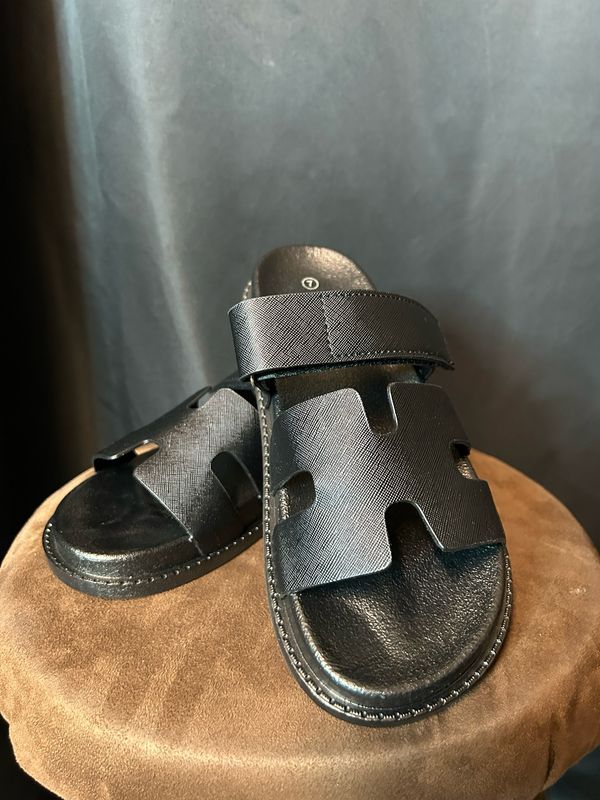Black Classy Sandals