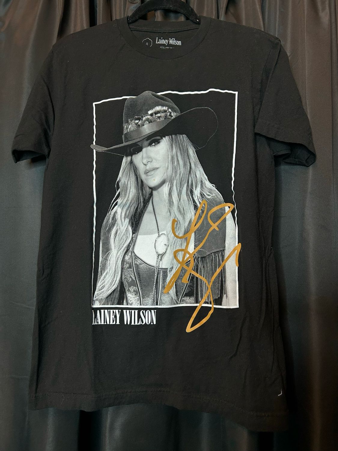 Lainey Wilson Tee - Medium