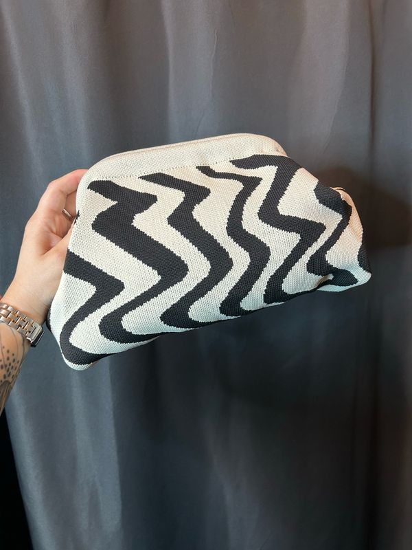 Zig Zag Clutch