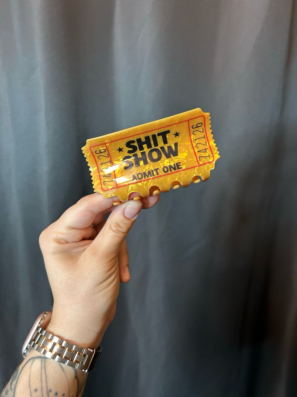 Show Hair Clip