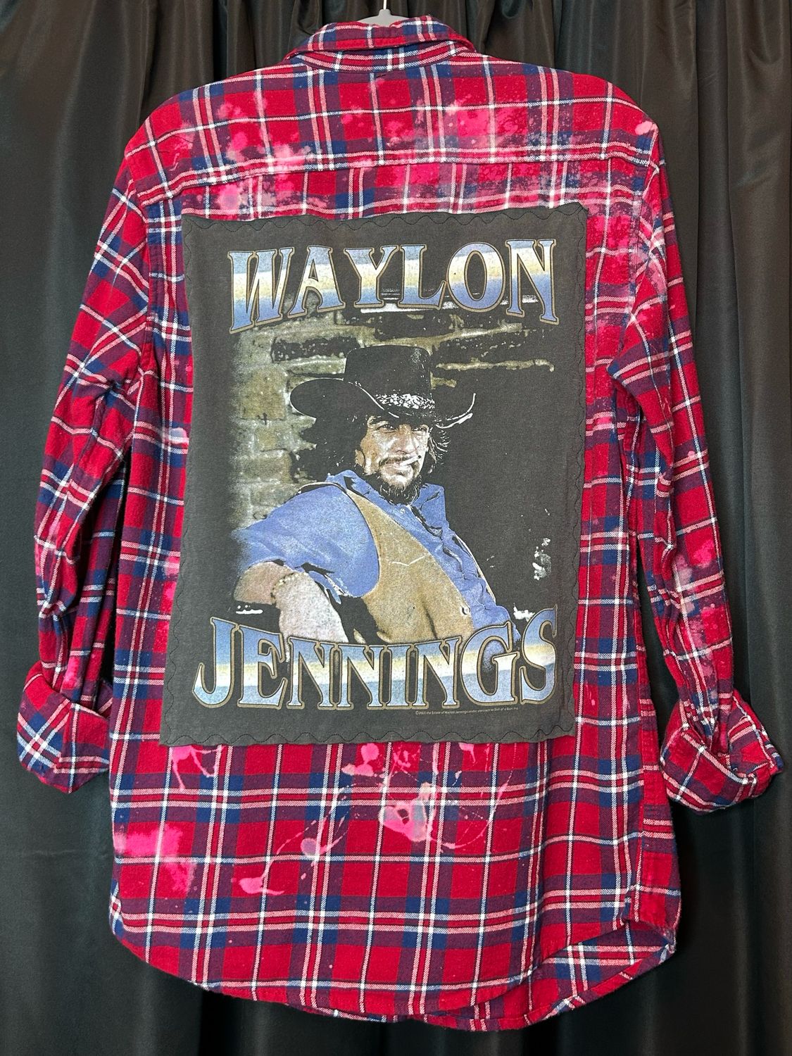 Waylon Jennings - Medium