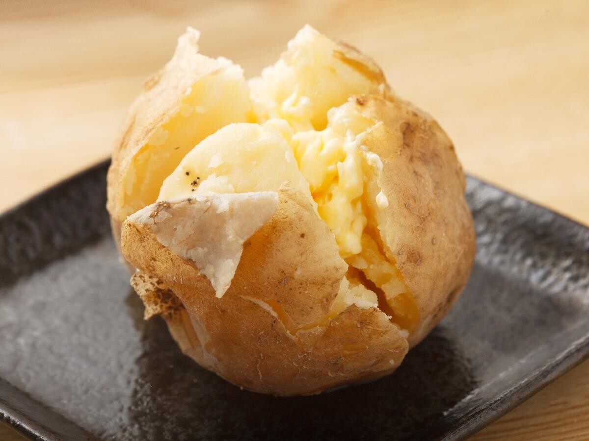 Large Jacket Potato (2 Fillings)