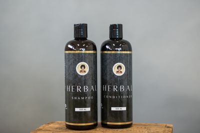 Herbal Shampoo for drandruff and itiching scalp