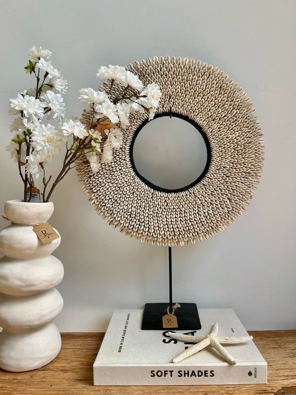 Schelpen ornament Kauri/ black