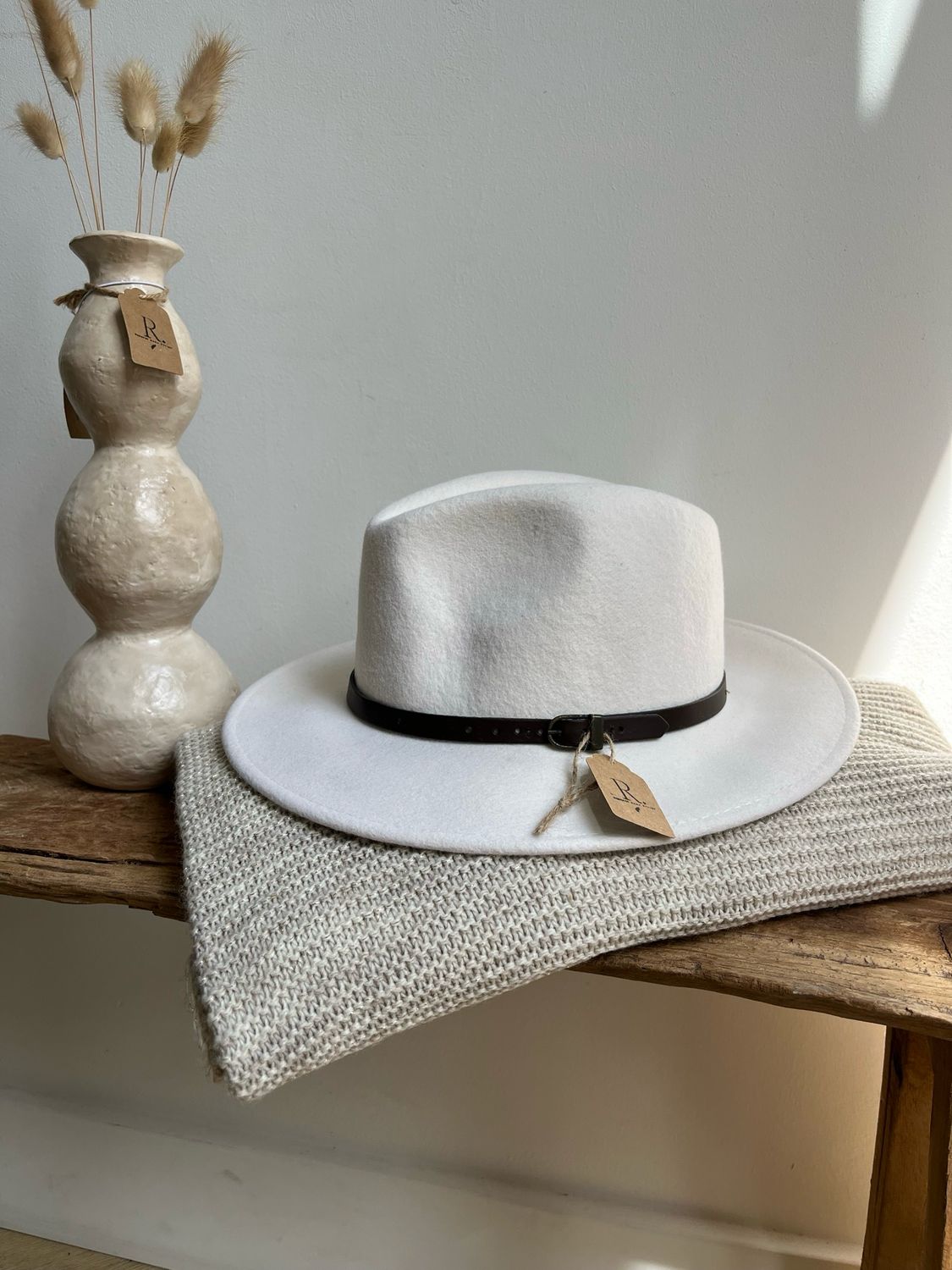 Wollen winter hoed white