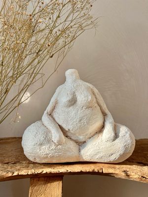 Beeld women white