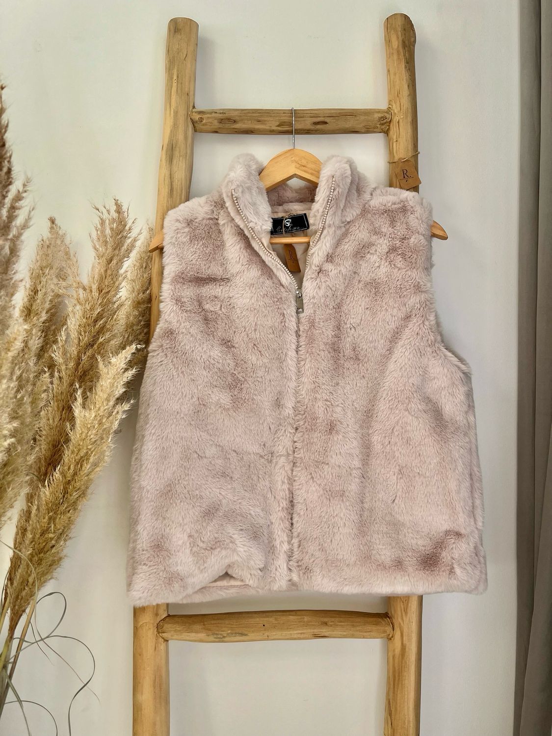 Beige bont vest