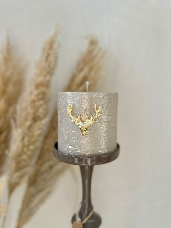 Gouden kaarsen pin/ brosche hert