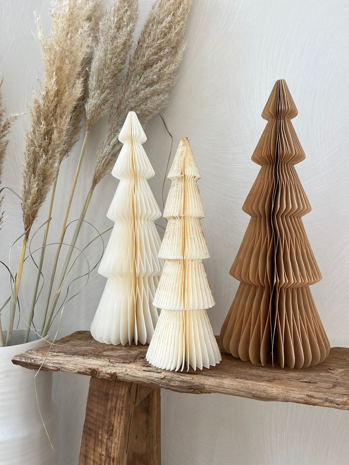 Papieren kerstboom bruin