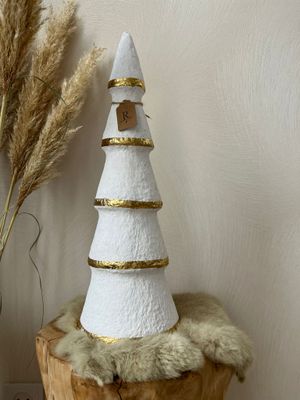 Papier maché kerstboom maat M