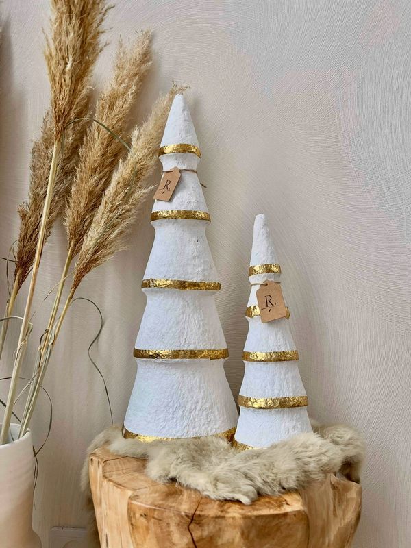 Papier maché kerstboom maat M