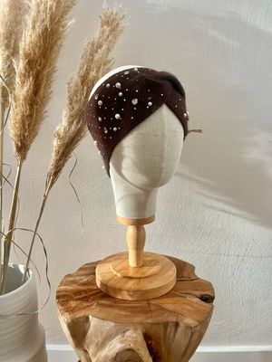 Winter haarband  chocolade bruin met strass en pareltjes