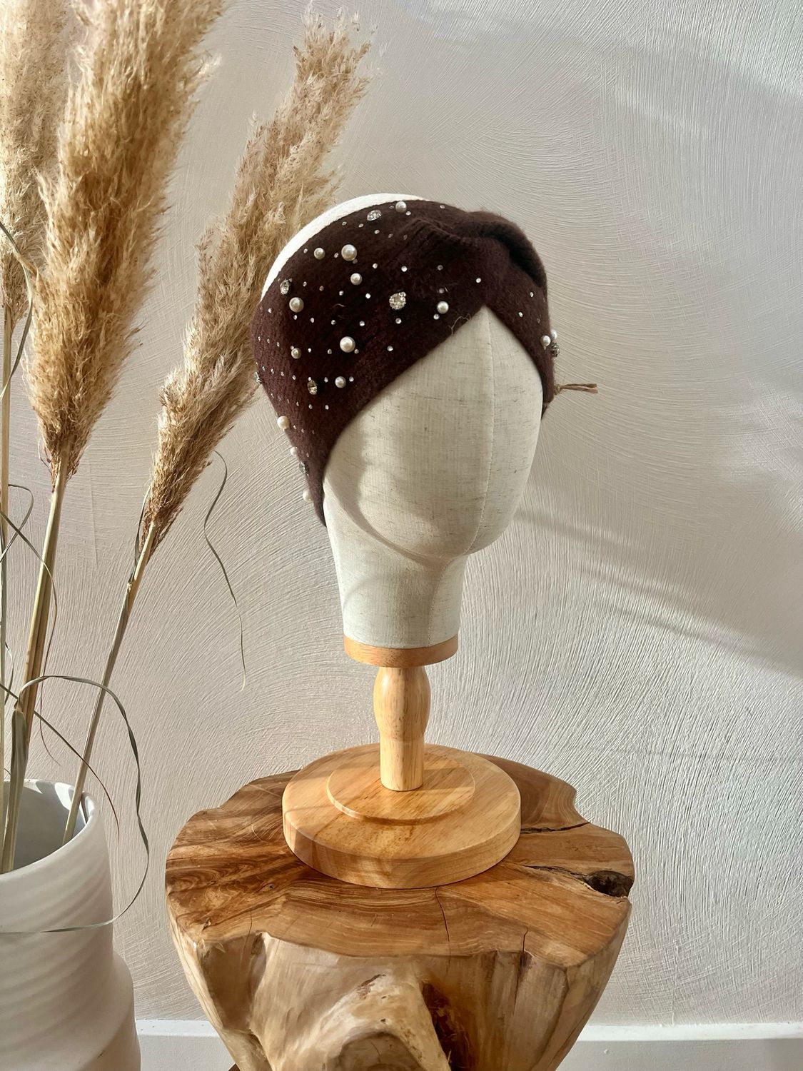 Winter haarband  chocolade bruin met strass en pareltjes