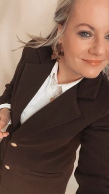 Mantel Iza- chocolade bruin met gouden knopen