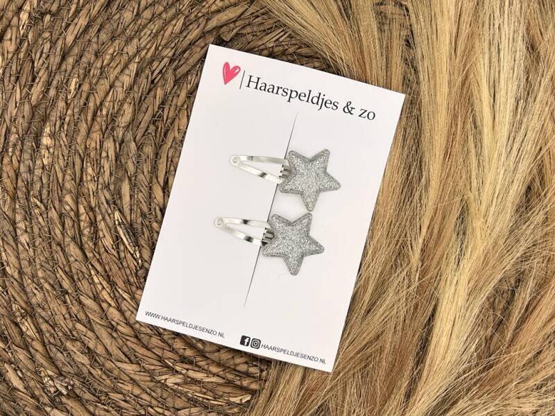 Haarspeldje ‘Stars’ - ster – sterretje - glitters - zilver - kerst – feestdagen — 5 cm