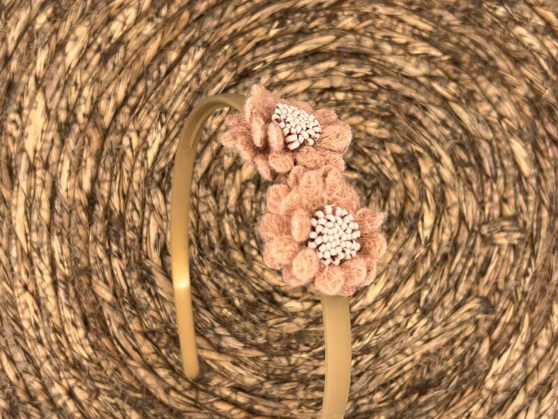 Diadeem wol flower - wollen bloemen - khaki kleur diadeem - oranje/bruin