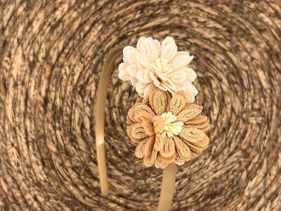 Diadeem blossem - bloemen - flower - khaki kleur diadeem - beige / khaki