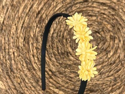 Diadeem leather flower - leren bloemetjes - zwart kleur diadeem - lichtgeel