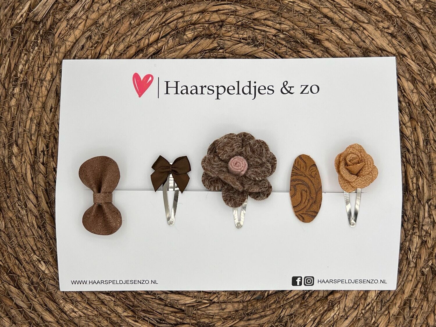 Try-out mix 22 - mix van verschillende speldjes - bruin - 4 cm speldjes