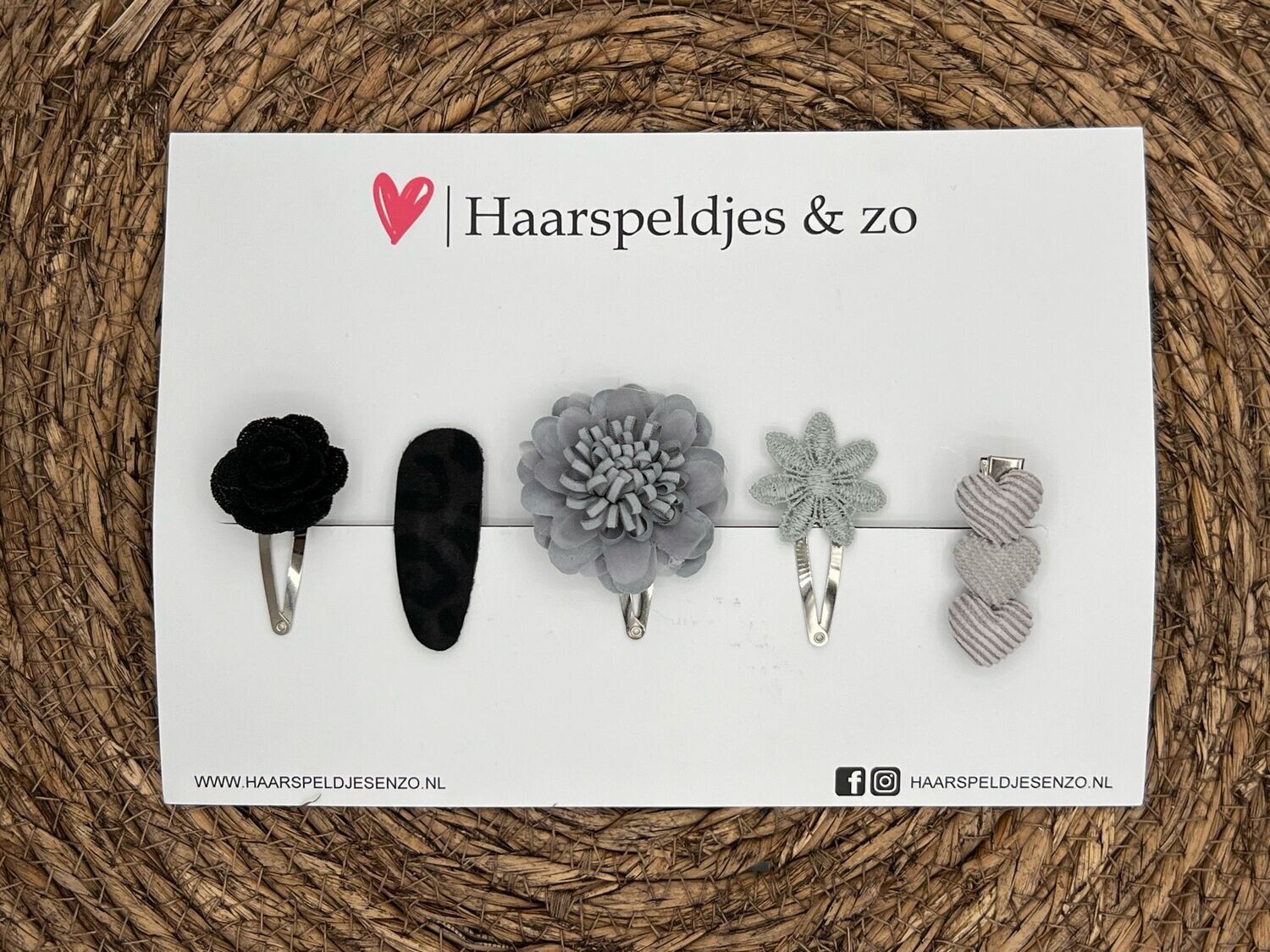 Try-out mix 36 - mix van verschillende speldjes - zwart/grijs - 4 cm speldjes