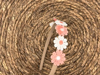 Diadeem - haarband - madeliefjes - perzik/wit - bloemen - bloemetjes