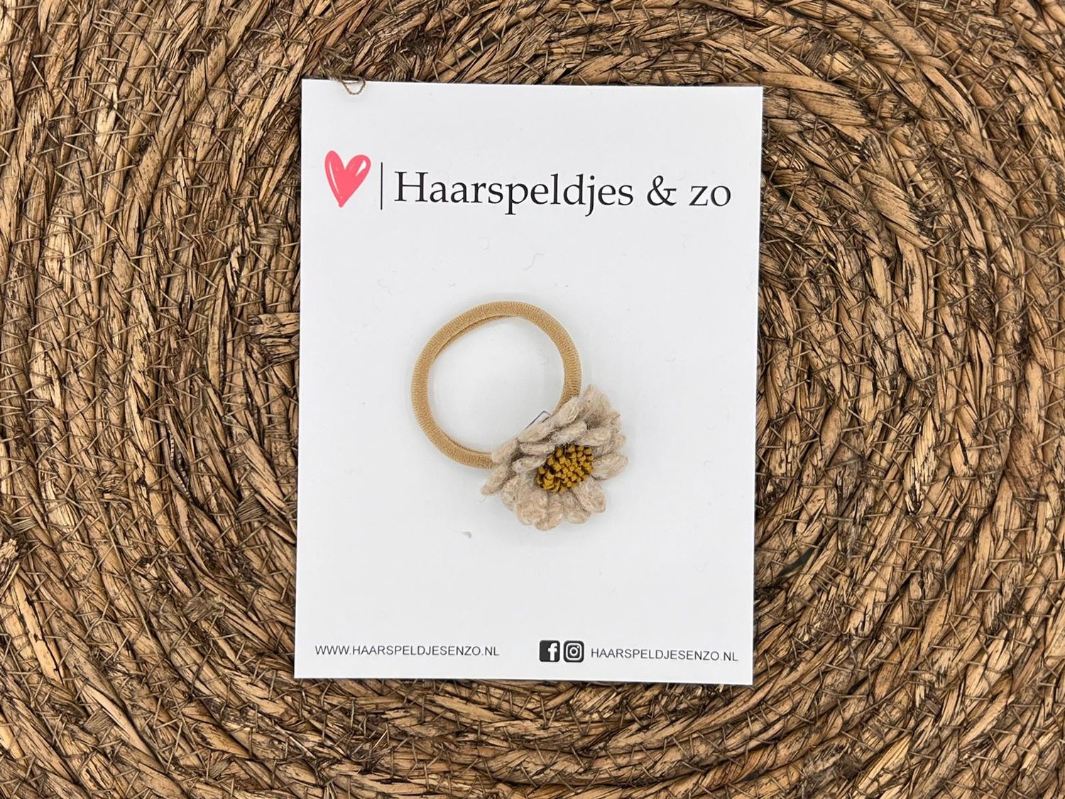 Elastiek - per stuk - hippe kleuren - met bloem - meisjes - blossem - beige