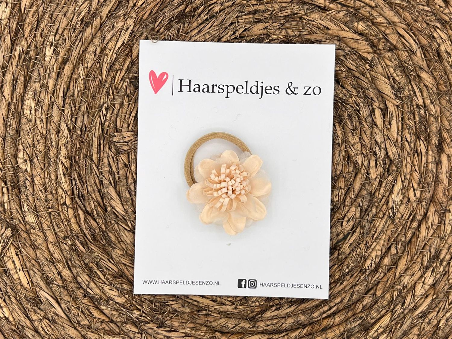 Elastiek - per stuk - hippe kleuren - met bloem - meisjes - blossem - beige