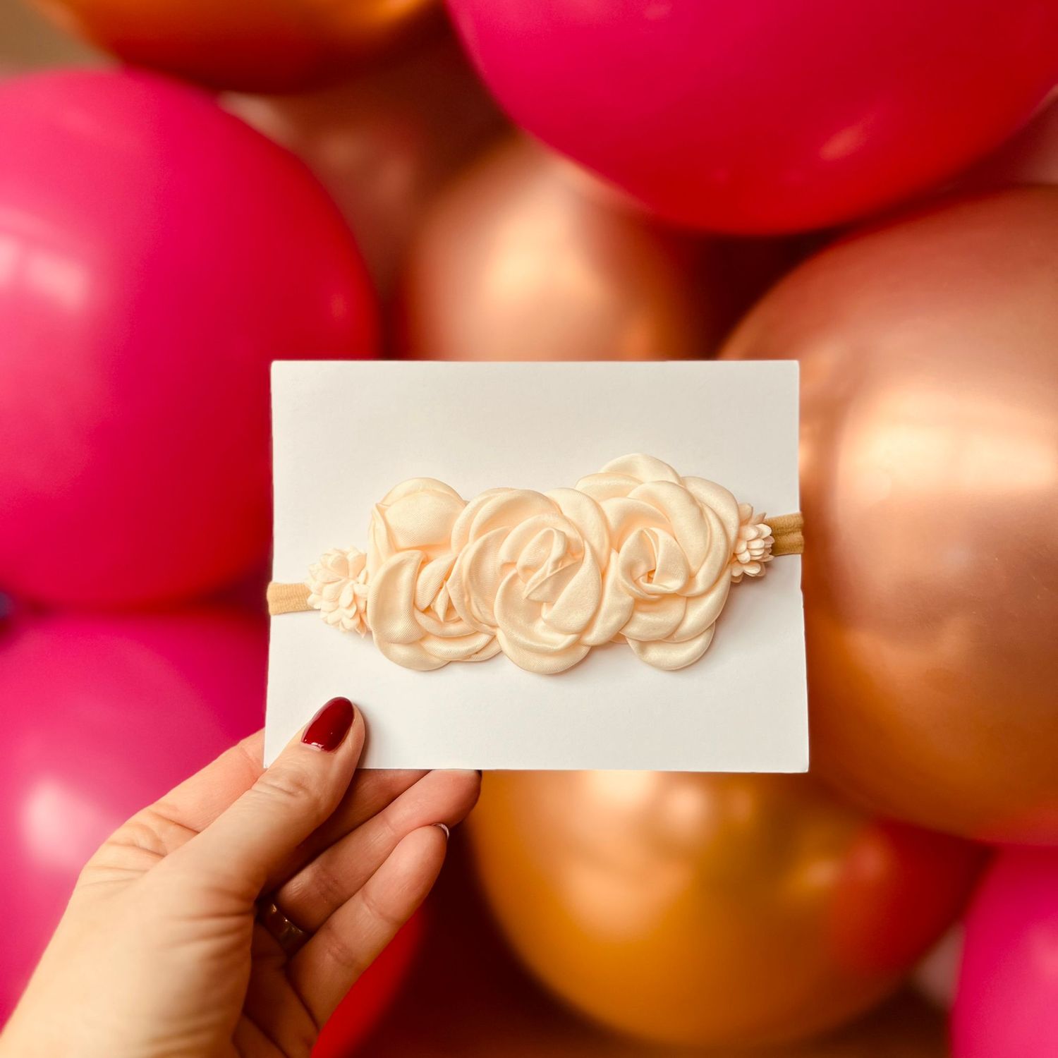 Babyhaarbandje flower - bloemetjes - elastiek - bruidsmeisje - bridesmaid - meisjes - kinderen - baby&#39;s - beige