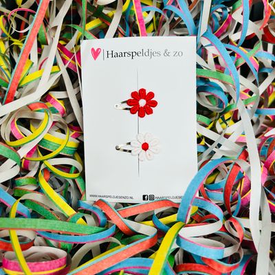 Klikklakspeldjes met rood/witte madeliefjes - carnaval - Ut Malse Arckeldurp — 3 cm