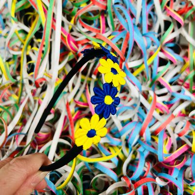 Diadeem met blauw/geel (gele) madeliefjes - carnaval - haaraccessoires
