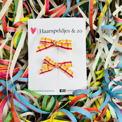 Strikjes op klikklakspeld - Oeteldonk - carnaval