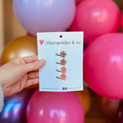 Baby haarspeldjes - mini - 2cm groot - voor de eerste lokjes haar - bloemetjes - wol - bruin en zachtrood