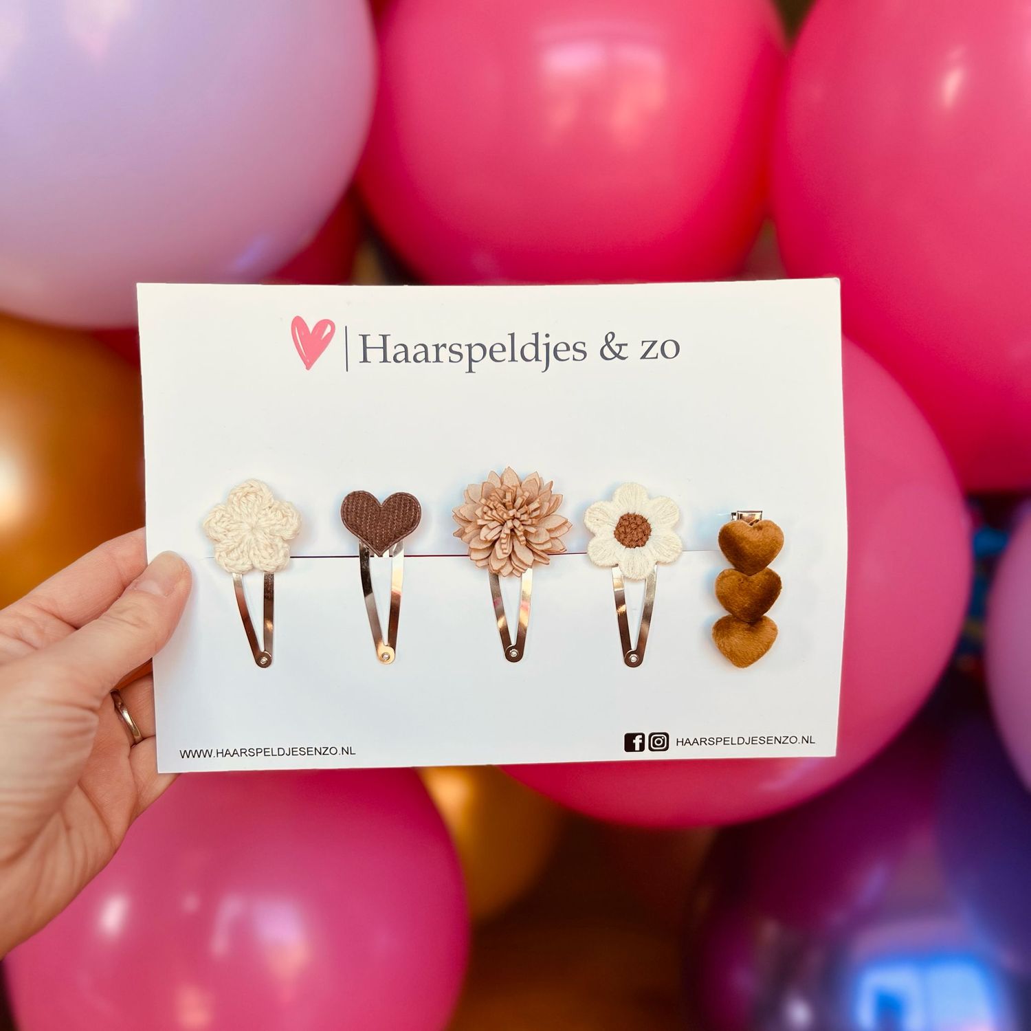 Try-out mix - mix van verschillende speldjes - bloemetjes - 5 cm speldjes - beige/bruin