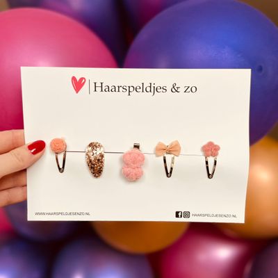 Try-out mix - mix van verschillende speldjes - bloemetjes - 3 cm speldjes - kerst - feestdagen - glimmers - glitters - roze